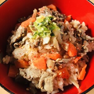 おかわり必須の美味しさ！牛肉の炊き込みご飯